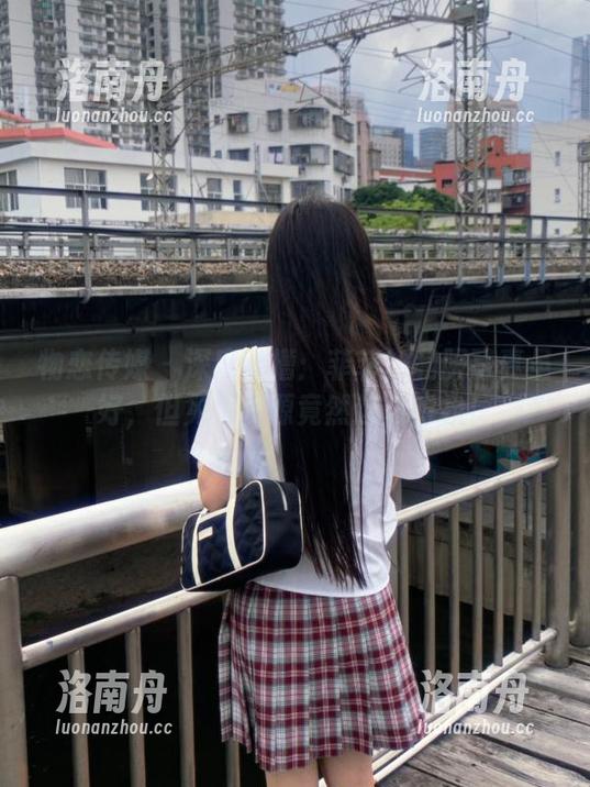 物恋传媒-菲菲 物恋传媒 - 深度吐槽:菲菲的和服写真虽好,但免费资源竟然这么难找!