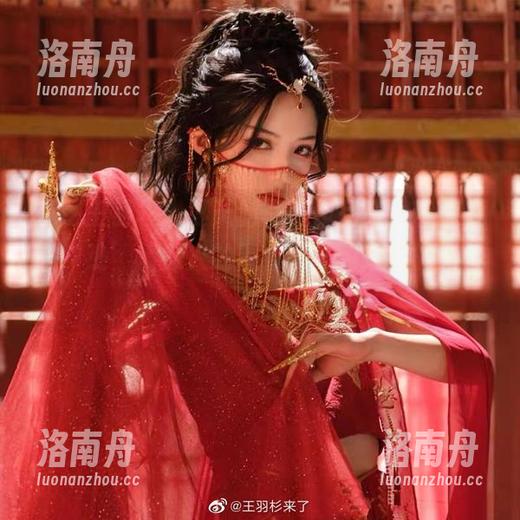 揭秘王羽杉：夏天的写真作品集，带你领略‘热’情似火的青春，不怕晒黑的勇气！