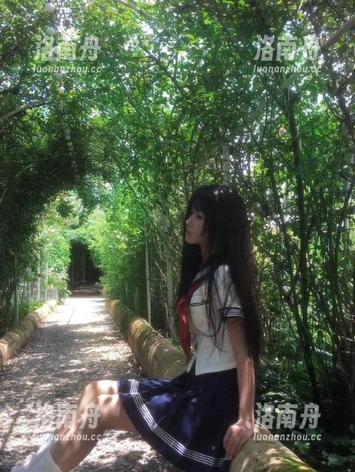 瑞丝馆-慕西Mona 瑞丝馆 - 慕西Mona带你领略眼镜写真魅力,完美套图尽显个性风采