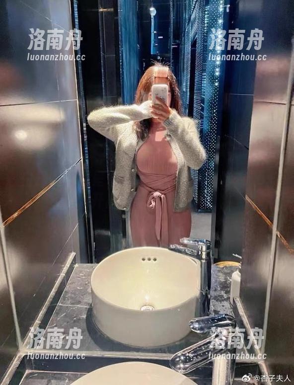 白烨烨 白烨烨独家呈现:绚烂棉袜搭配各式cos,开启可爱图册之旅!