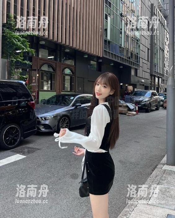 白金Saki 白金Saki双人写真:图包中的每个瞬间都诉说着不一样的爱情故事与情感