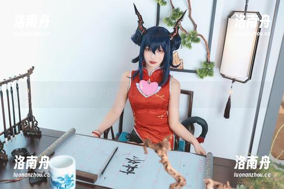 看完神乐坂真冬的猫爪白丝系列作品，我的审美观彻底被刷新！