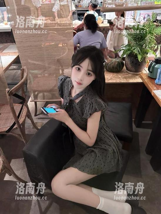 秀人网-Angela小热巴 秀人网 - Angela小热巴私房美图,天使般的笑容让人沉醉不已
