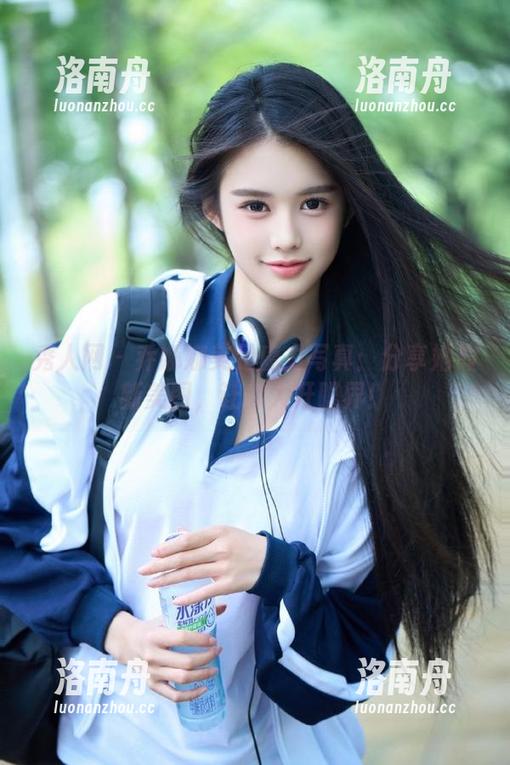 秀人网-乔娜娜 秀人网 - 乔娜娜美足魔力写真:分享她最新美图,让你大开眼界!