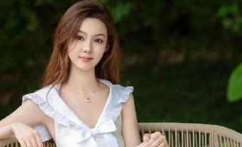 秀人网 – 刘艾琳Allen最新JK套图大集合，免费下载让你的视觉享受尽在掌握！