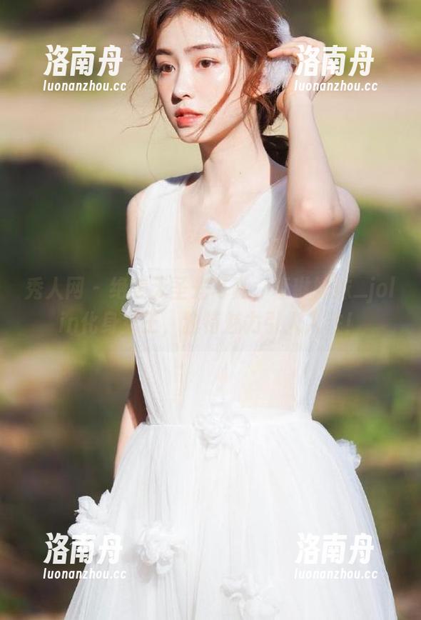 秀人网-卓琳妹妹_jolin 秀人网 - 绝美无圣光写真,卓琳妹妹_jolin化身女王,独特魅力引人入胜!