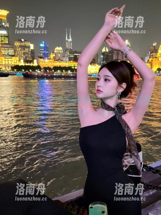 秀人网-南初妹妹 秀人网 - 解锁南初妹妹的女仆写真,原创原图与图册让你一见倾心!