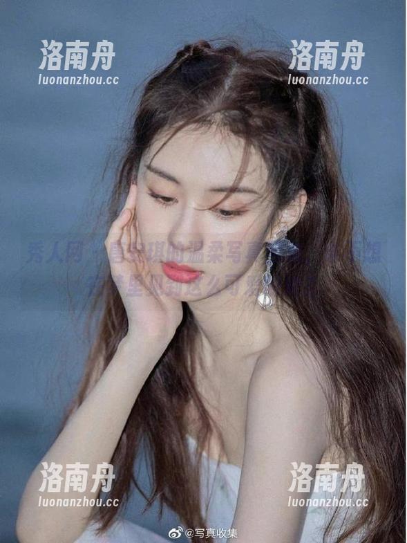 秀人网 - 唐安琪的温柔写真图集，谁不想在梦里见到这么可爱的她？
