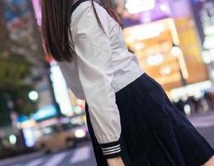 秀人网 – 化身最美JK，大琪琪Emily写真集引发资源热潮，不容错过！