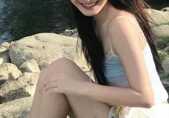 秀人网 – 娜露Selena写真剧情揭秘：丰富图库中包含免费下载的美丽瞬间