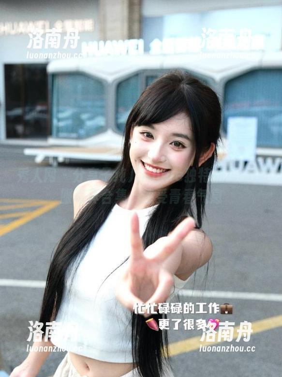 秀人网 - 分享子纯儿Annie独特视角的校服写真合集，感受青春气息