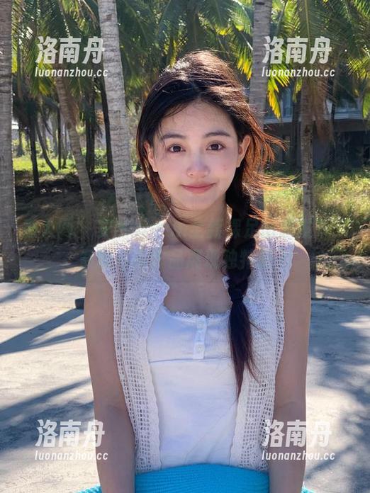 秀人网 - 安然anran全新裸足图册发布，最新写真作品展现独特魅力