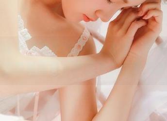 秀人网 – 精致生活：小夕Kitty带来的丝袜写真图包，尽显女性优雅气质