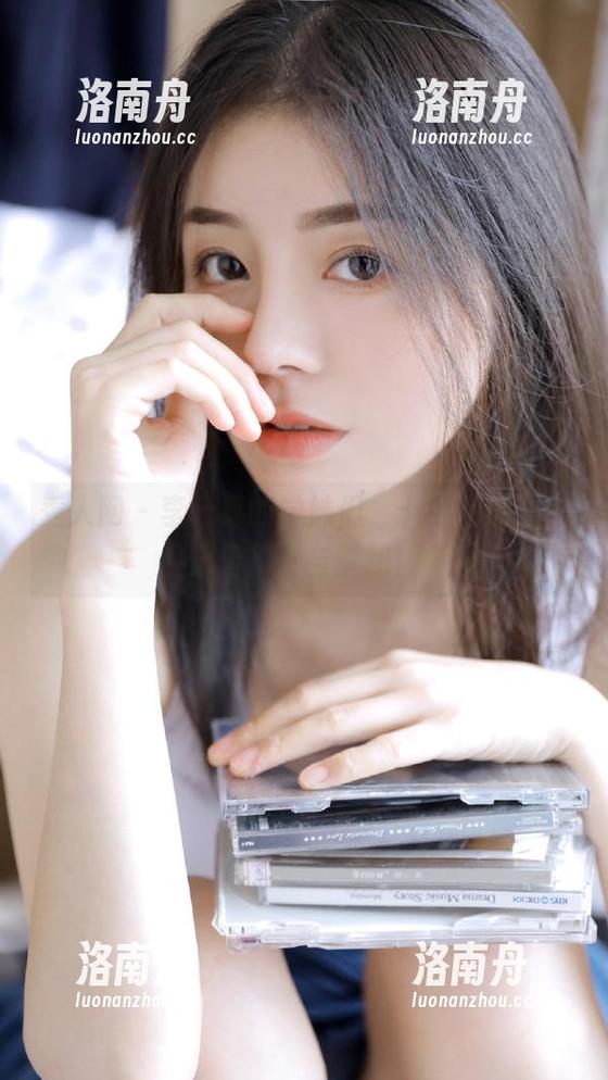 秀人网-李七喜 秀人网 - 李七喜的学妹们,十组精选图片记录青春与梦想!