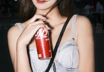 秀人网 – 艺术与健康交融：杨倩倩瑜伽写真原图分享静谧之美