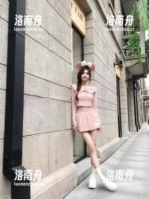 秀人网-林文文yooki 秀人网 - 极致诱惑,观看林文文yooki的蕾丝图包,沉浸在魅惑的影像之中