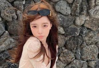 秀人网 – 在林昔予yorki的浴室里，寻找那些隐藏的图库写真瞬间！