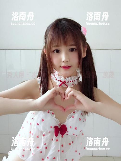 秀人网-水水er 秀人网 - 水水er携无圣光奶牛图包,撩拨你的视觉神经!