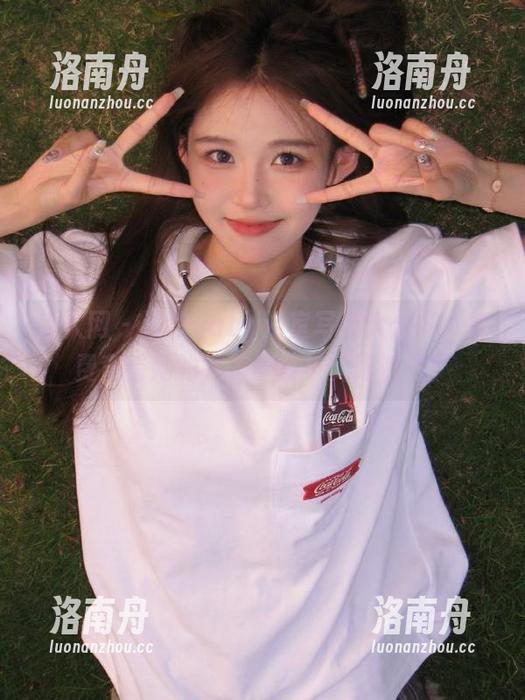 秀人网-汐汐baby 秀人网 - 汐汐baby浴室写真大公开,免费查看她的完美身姿与无限魅力!