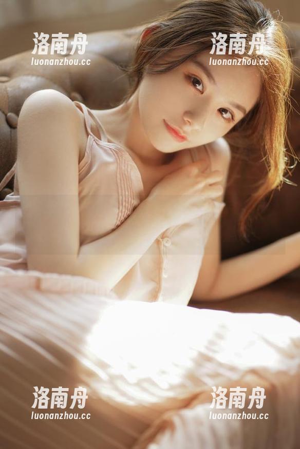 秀人网-狐小妖Baby 秀人网 - 走进狐小妖Baby的世界,尽赏她的肉丝写真全集,感受别样魅力!