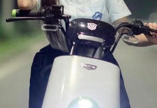 秀人网 – 葛征女仆写真独家放送：收录原图与图包，令人心动的瞬间！