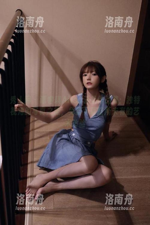 秀人网-谭睿琪Ailsa 秀人网 - 谭睿琪Ailsa温柔作品集:独特视角的写真之旅,免费下载前所未有的艺术体验