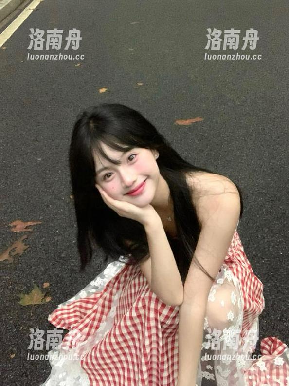 秀人网-陆萱萱 秀人网 - 走进陆萱萱的导游主题写真世界,观看她的摄影作品与旅行故事