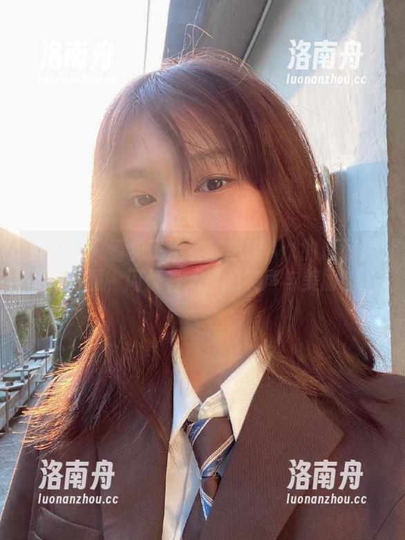 秀人网 - 看见了没？陈思琪Art的透明套图资源，闪烁着无尽的笑声与美丽！