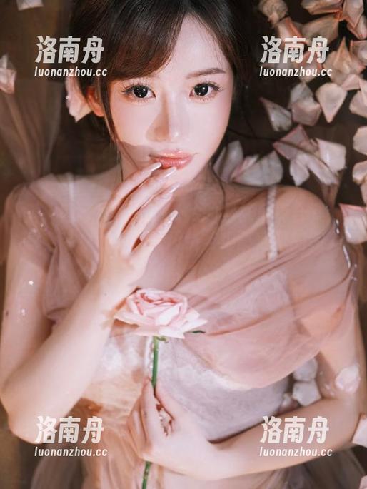 秀人网-陶喜乐_lele 秀人网 - 陶喜乐_lele的网袜写真合集分享,带你领略别样风情与细腻穿搭的完美融合之旅
