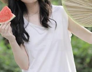 秀人网 – 陶喜乐的连衣裙写真记录，每一张图包都是心动瞬间！