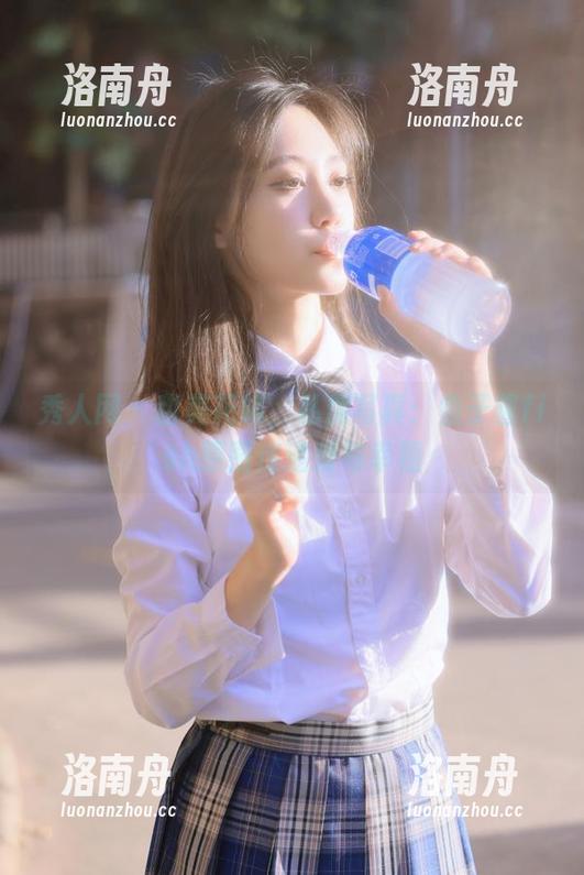 秀人网-鱼子酱fish 秀人网 - 甜美花嫁,私房写真:鱼子酱fish原图传递爱与幸福