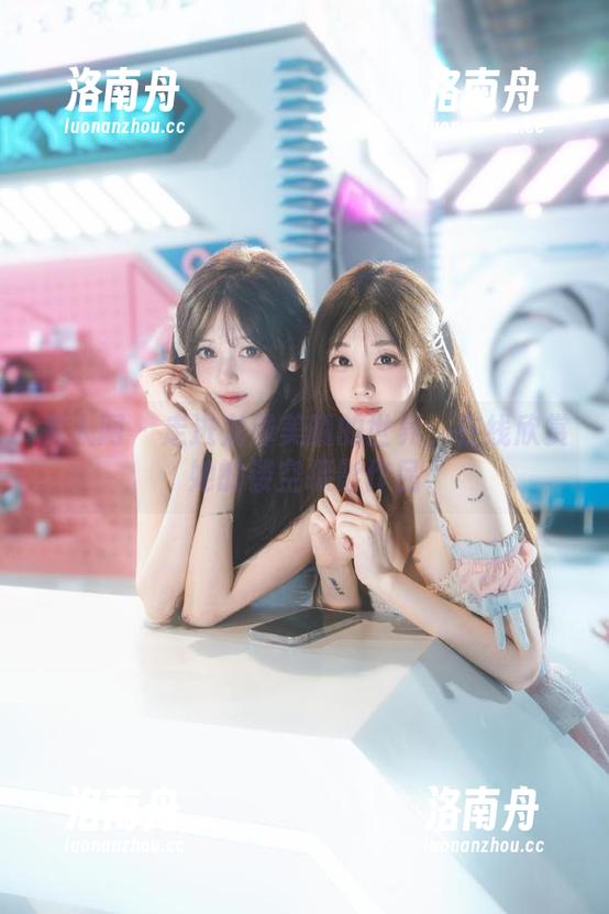 秀人网-龙泽美曦 秀人网 - 走进龙泽美曦的世界:在线欣赏她的镂空摄影作品