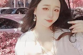 穆零Mu0吊带美图合集：展现青春活力，感受独特的摄影魅力