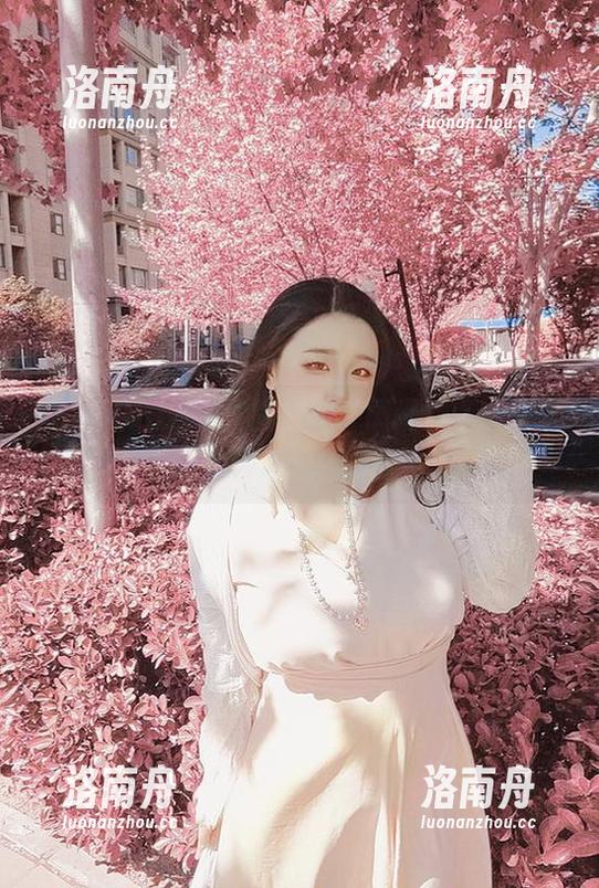 穆零Mu0 穆零Mu0吊带美图合集:展现青春活力,感受独特的摄影魅力
