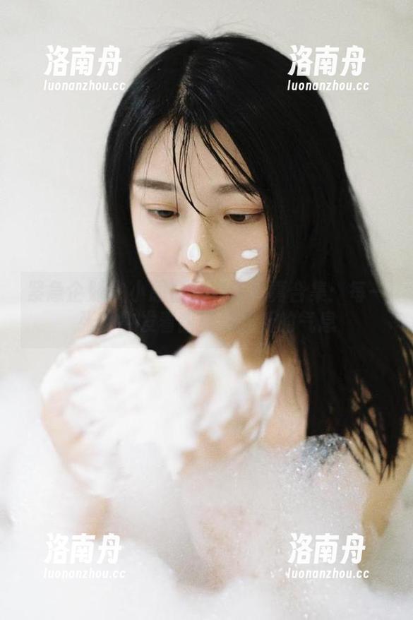 紧急企划-小恩 紧急企划 - 小恩白裙高清写真合集:每一张都散发着甜美和清新的气息