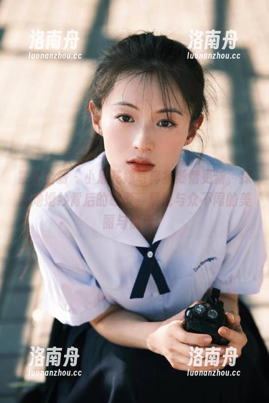 紧急企划 - 小恩花嫁写真集倾情更新，探索她婚纱背后的故事，展现与众不同的美丽与优雅！