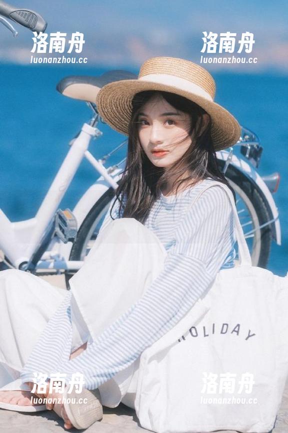 美媛馆-李七喜 美媛馆 - 李七喜的旗袍风情:高质原图与壁纸带你走进复古之美