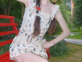 花漾show – 迷人丝袜与青春气息，赵惟依coco图包分享带来完美视觉体验