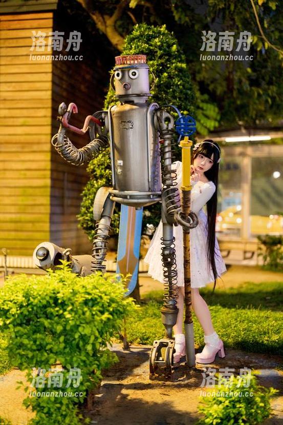 落落Raku 落落Raku的婚纱图集:每一张都在挑战我的审美底线,快来围观!
