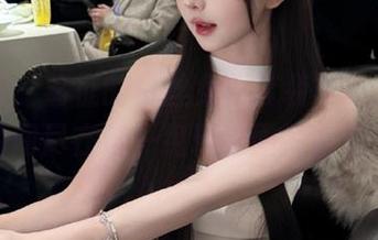 微密圈 – 葛征的白丝女仆套装写真，完美瞬间尽在这一组精选图片合集！
