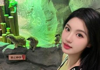 蜜桃社 – 甜美杏子红裙精选合集：开启一场视觉的美丽之旅！