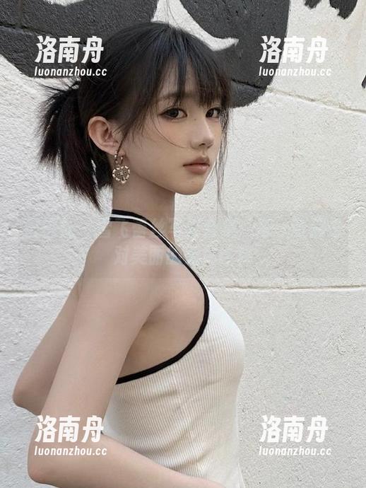 蜜桃社-雪飞 蜜桃社 - 雪飞蕾丝写真合集:每一张都是对美丽的无尽诠释