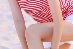 语画界 – 今天更新了奈沐子水手服写真原图，快来发现她的新风格！