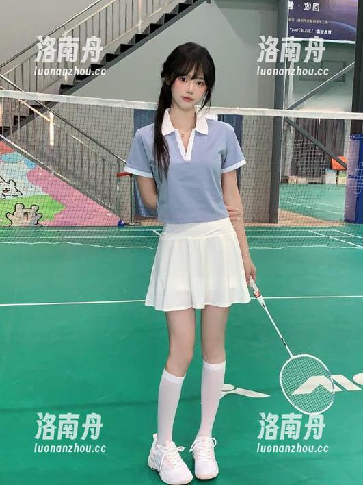 语画界 - 在线追踪奶瓶的丝袜写真，领略她的独特艺术风格与创意！