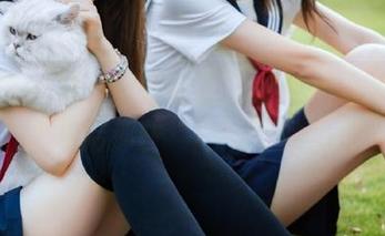 语画界 – 程开心黑丝套图：自嘲人生，写真背后那些“尴尬”的瞬间