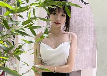 微密圈 – 迷人的五姨太教室高清图集，带你窥探她的不为人知