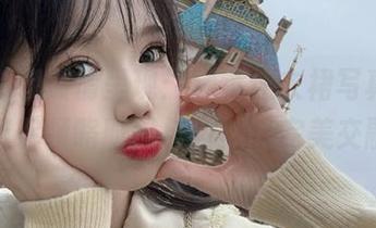 雪晴嘟嘟倾情呈现：精选连衣裙写真集，带你领略时尚与自然的完美交融
