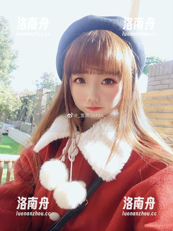雪琪SAMA 独特定制雪琪SAMA长腿写真,图片记录动人瞬间的美丽