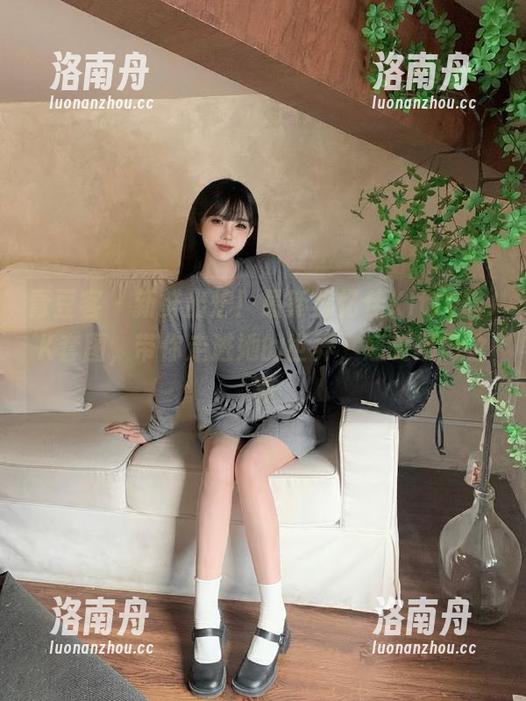 青豆客-施忆佳Kitty酱 青豆客 - 新鲜出炉!最新施忆佳Kitty酱JK套图,带你走进她的世界,感受摄影之美