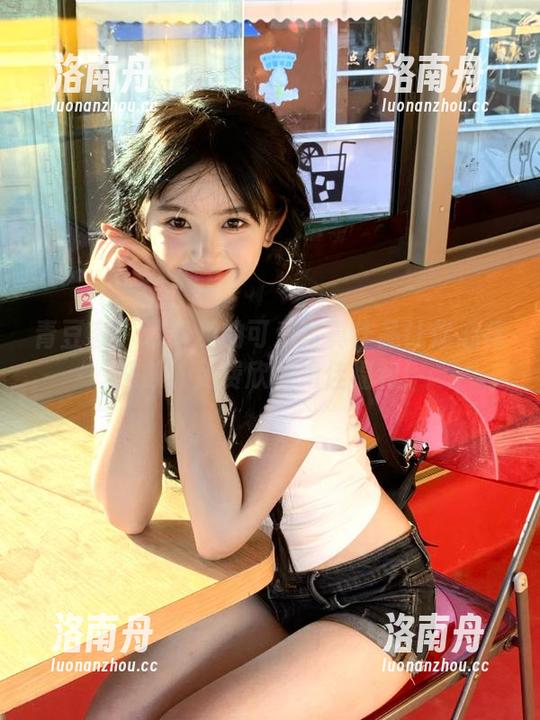 青豆客-谭晓彤 青豆客 - 谭晓彤的可爱写真作品让你心花怒放,免费欣赏绝佳福利!